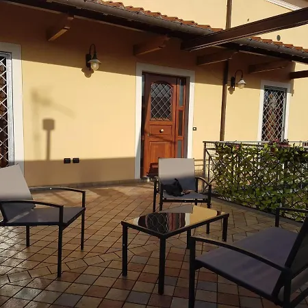 Bella Casa Vicino Grotta Giusti. Daire Monsummano Terme